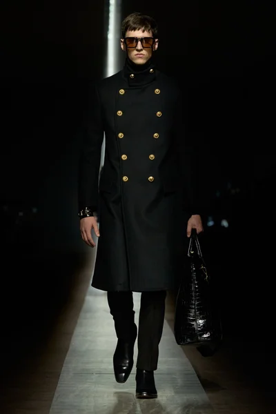 Look 5